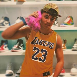 Meet your Posher, Tyrone